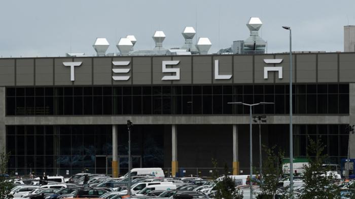 Γερμανία: Η Tesla παρήγαγε 6.000 αυτοκίνητα σε μια εβδομάδα Γερμανία: Η Tesla παρήγαγε 6.000 αυτοκίνητα σε μια εβδομάδα